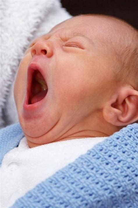 bebeklerde boğaz hırıltısı neden olur